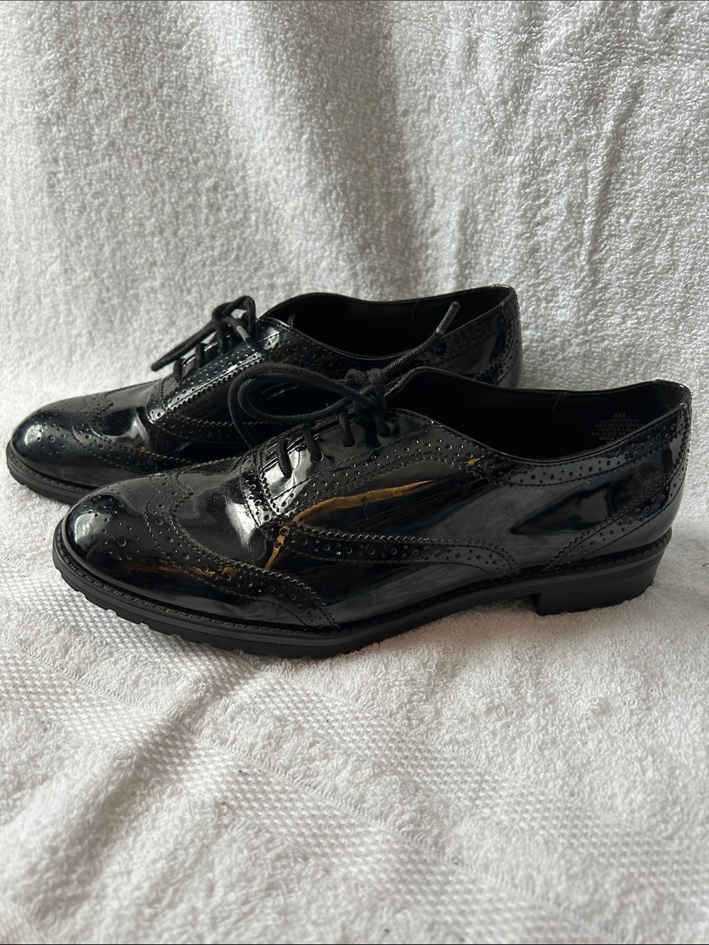Anne Klein Black Patent Leather Wingtip Oxfords — Lace-Up Flats